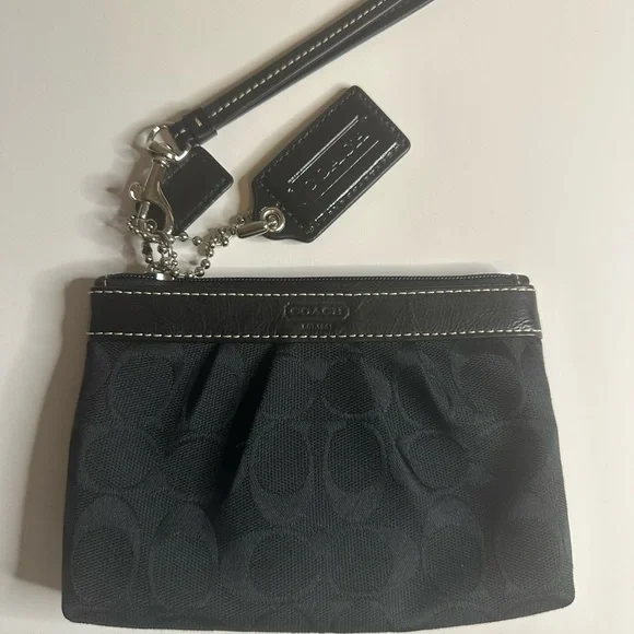 Coach Black Wristlet Bag NWOT - Picture 10 of 11